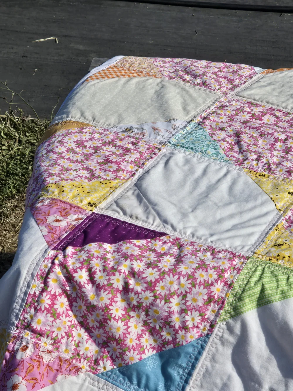 SUBTLE XOXO Handmade Floral Patchwork Quilt - Pink Multicolor